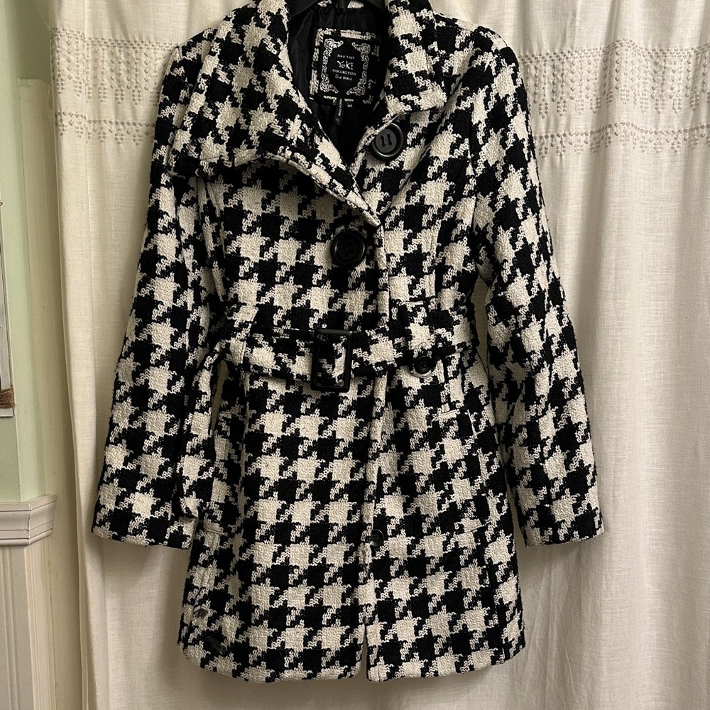 New York Yoki Collection - Black and White Coat